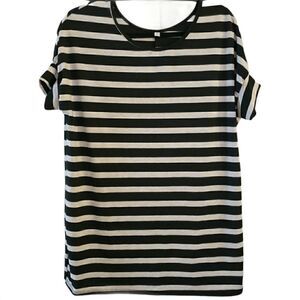 Honey & Lace Short Sleeve Round Neck Top